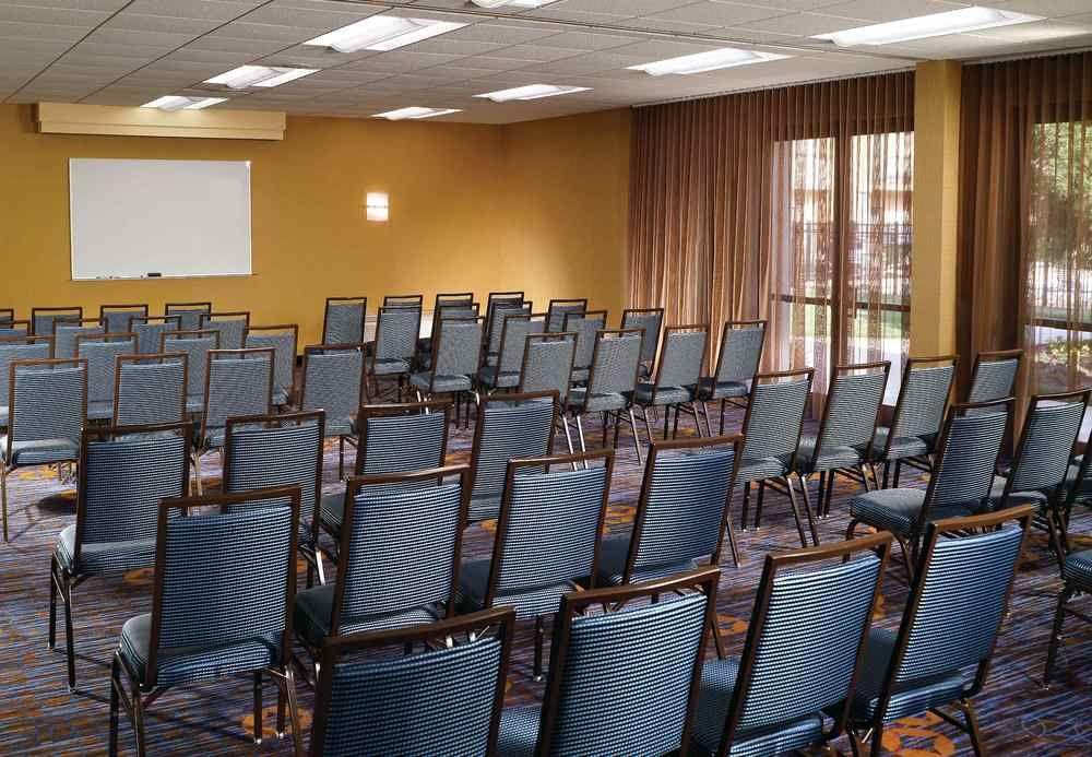 מלון Courtyard By Marriott Atlanta Executive Park/Emory מראה חיצוני תמונה
