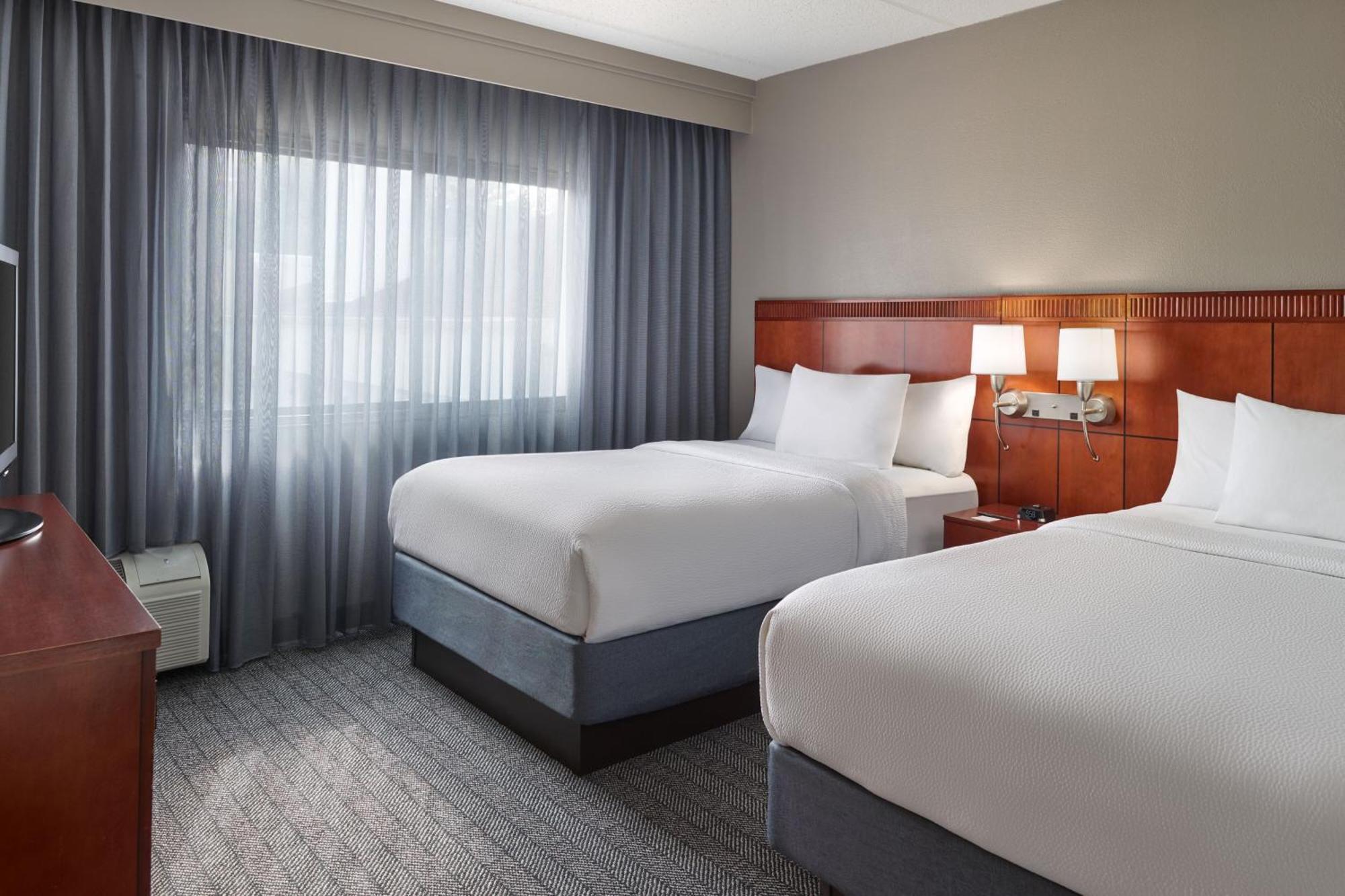 מלון Courtyard By Marriott Atlanta Executive Park/Emory מראה חיצוני תמונה