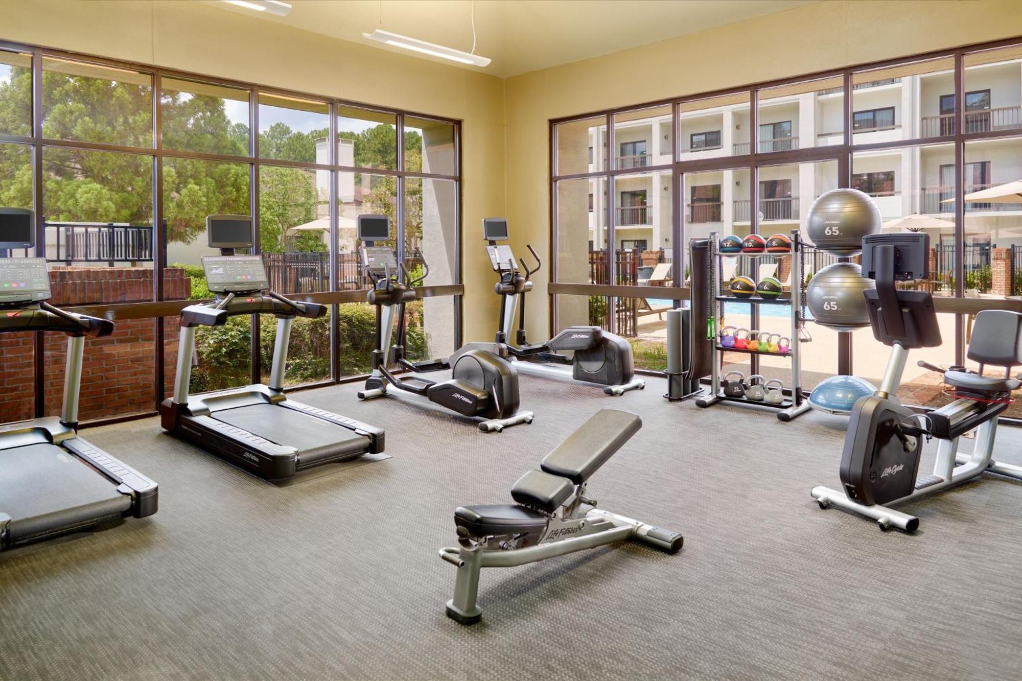 מלון Courtyard By Marriott Atlanta Executive Park/Emory מראה חיצוני תמונה