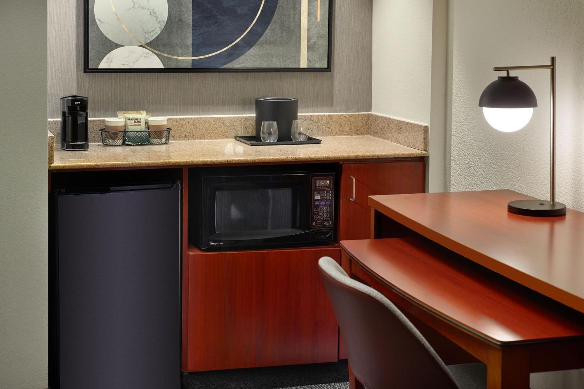 מלון Courtyard By Marriott Atlanta Executive Park/Emory מראה חיצוני תמונה