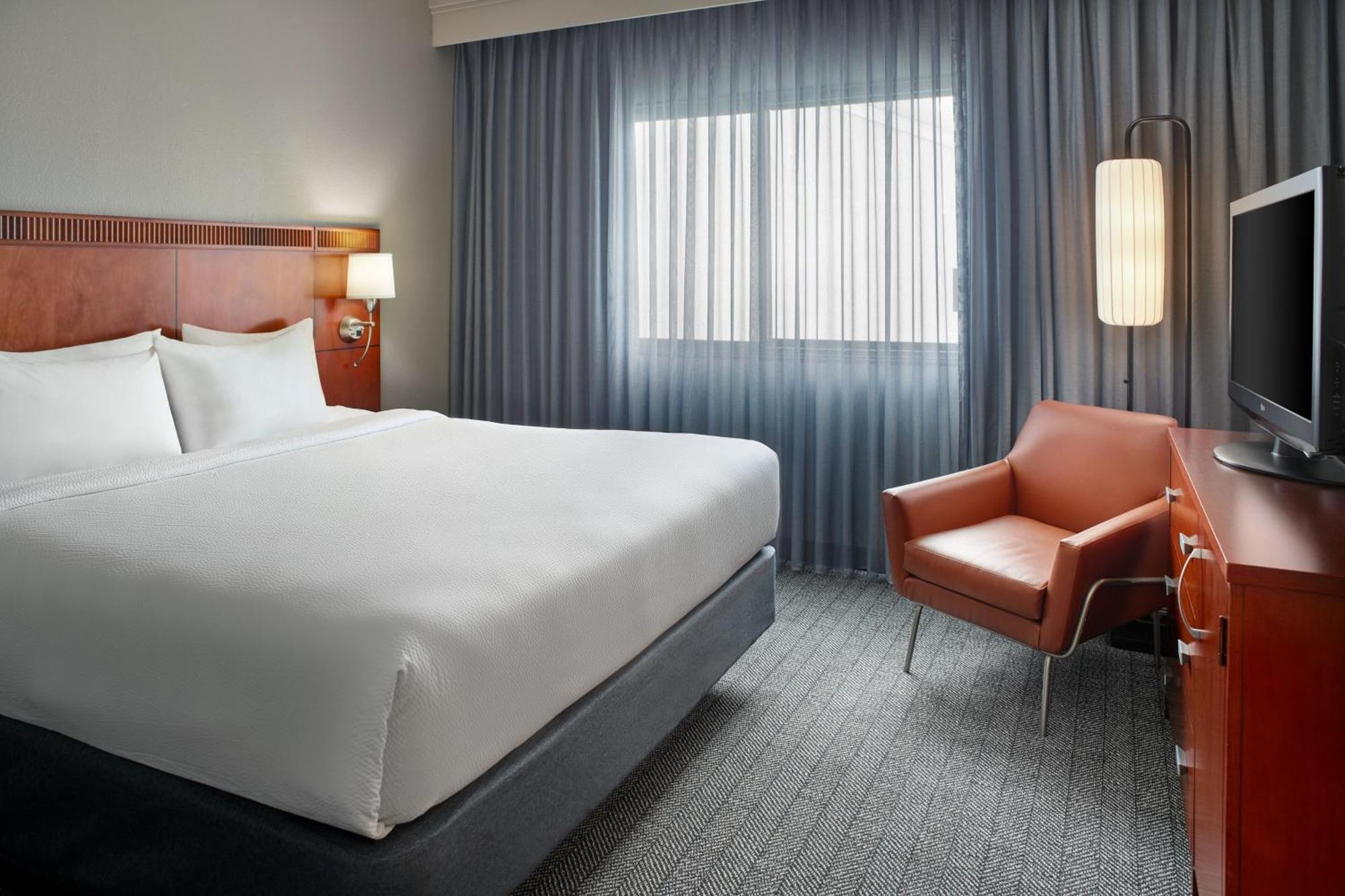 מלון Courtyard By Marriott Atlanta Executive Park/Emory מראה חיצוני תמונה