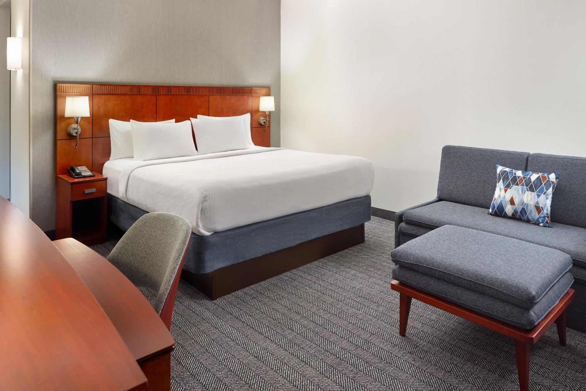מלון Courtyard By Marriott Atlanta Executive Park/Emory מראה חיצוני תמונה