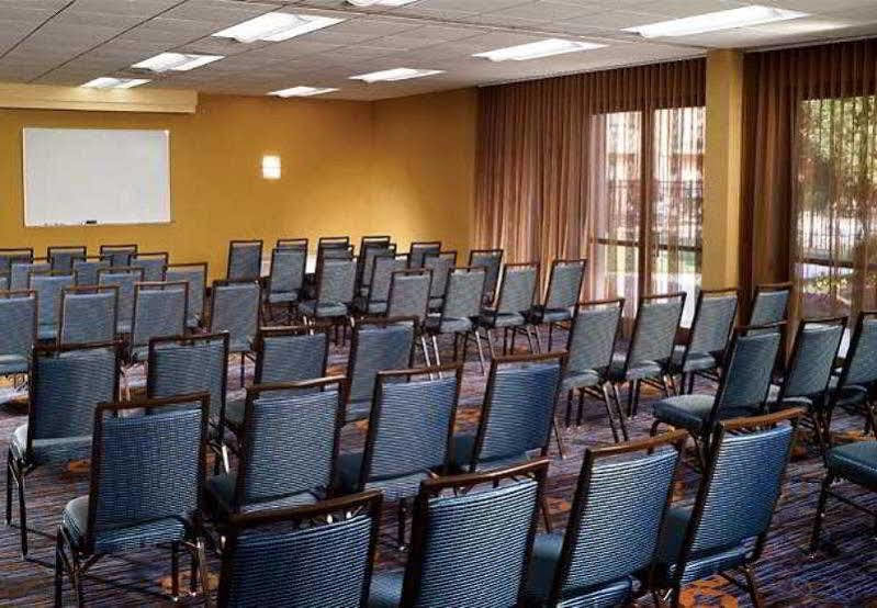 מלון Courtyard By Marriott Atlanta Executive Park/Emory מראה חיצוני תמונה